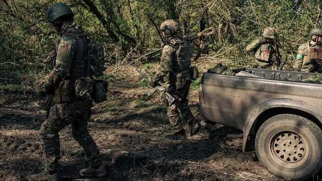 Несколько военных РФ были взяты в плен в Курской области