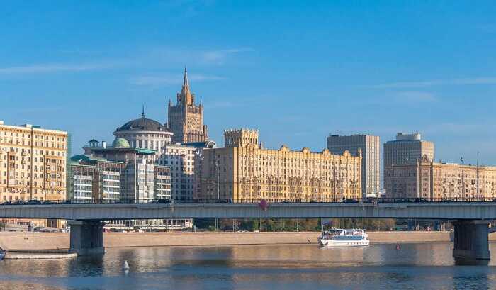 В Москве прекращено движение судов по Москве-реке