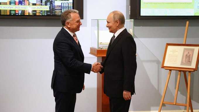 Кортеж Уиткоффа направляется в Москву для встречи с Путиным