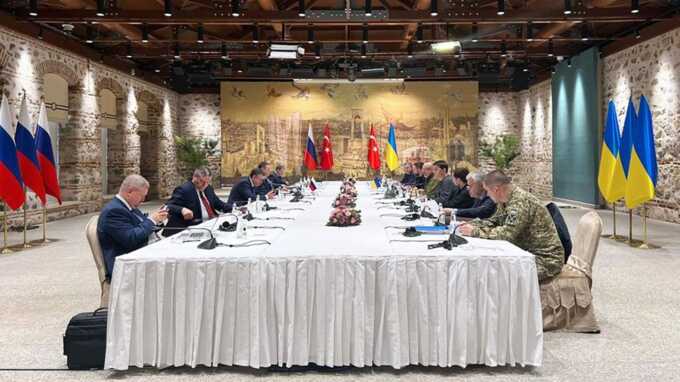 МИД РФ подтвердил прибытие делегации в Стамбул для переговоров с Украиной