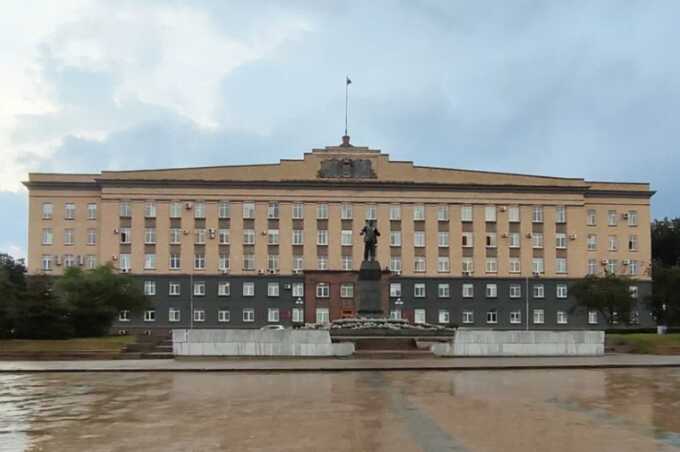 Мэрия Орла заподозрена в экономии на мемориале, используя некачественные материалы
