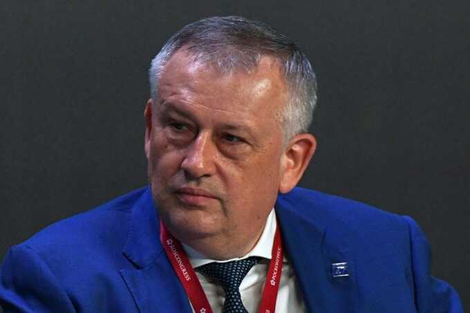 Губернатор Ленобласти Дрозденко устраняет нелояльных и неудобных подчинённых