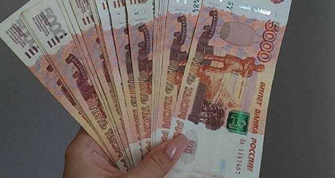 Воронежского чиновника обвиняют в хищении 750 тысяч за несуществующих контрактников