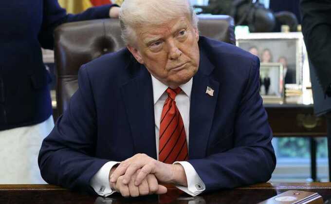 Трамп призывает к переговорам с Ираном, стараясь избежать конфликта