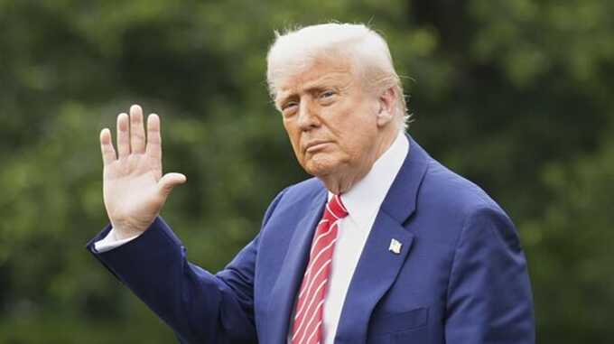 Трамп призвал держать цены на нефть низкими