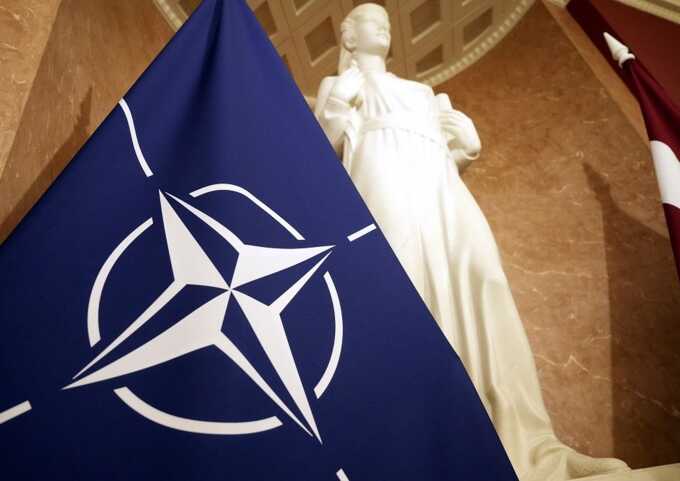 НАТО пообещало Украине помощь, но не упомянуло членство в итоговом заявлении
