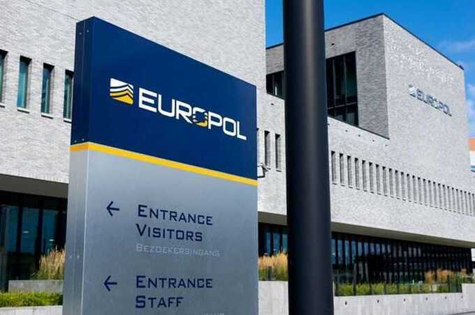 In Italy, Spain, and Albania, suspected members of the violent drug network "Ndrangheta" have been arrested